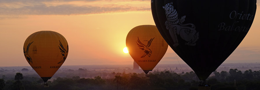 balloon over bagan