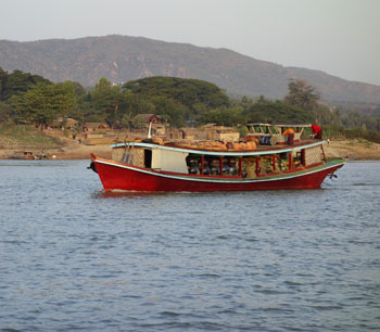 boat Ayerwaddy river