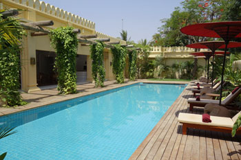 hotel areindmar piscine bagan myanmar
