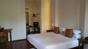 deluxe room near the pool, oasis hotel, Bagan