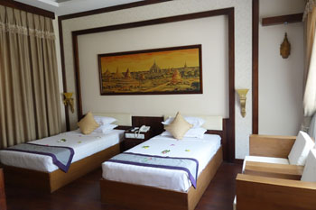 deluxe room shwe yee pwint hotel bagan