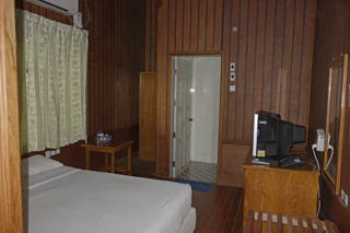 loikaw hotel double standard