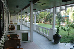 hotel emerald land inn mandalay