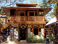 royal beach hotel ngapali