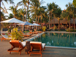 swimming pool aureum ngwe saung myanmar