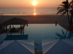 piscine palm beach hotel ngwe saung