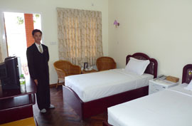 hotel royal reward resort pwin oo lwin standard room