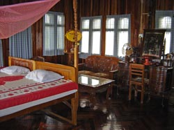 chambre s1 batiment 4 hotel myanmar beauty taungoo