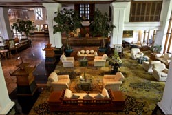 lobby hotel kandawgyi yangon