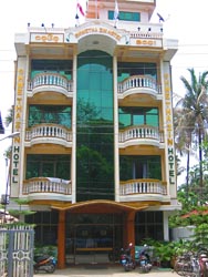 facade shwe tha zin hotel