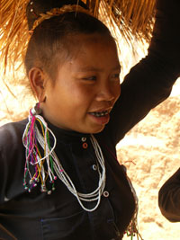 femme ethnie ann region de kentung myanmar triangle d'or