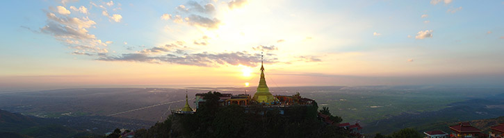 soleil couchant sur la pagode de Sin Kay prs de Mawlamine