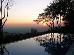 mont popa vue de la piscine