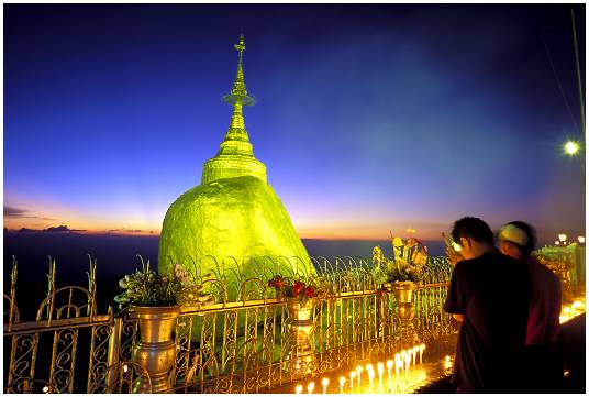 The Golden Rock pagoda -Kyaikhtiyo -