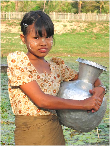 younr girl with water at Mrauk U