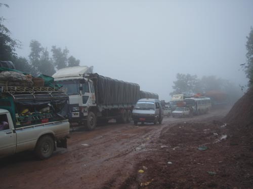 voiture bloquée montéé kalaw