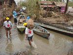 chargement du riz sur les bateaux