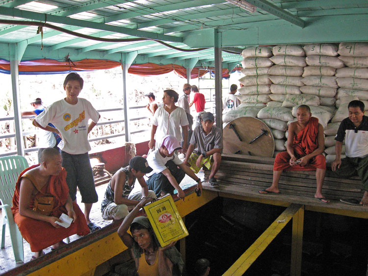 tude des cartes et trajet avec Tipitaka Sayadaw