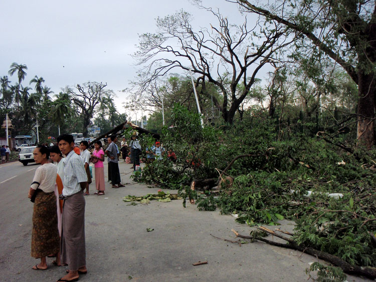 attente bus après passage cyclone