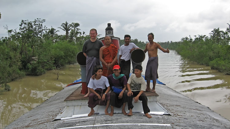 notre équipe du toit du bateau