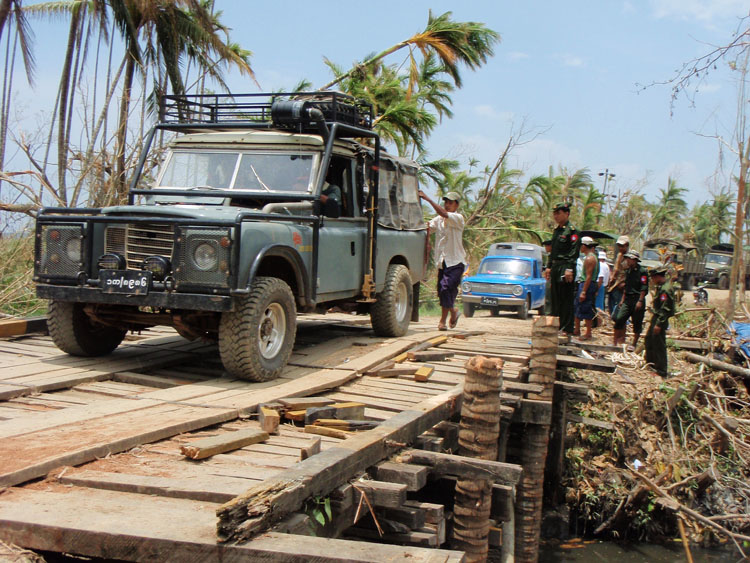 land rover bridge to Bokkale