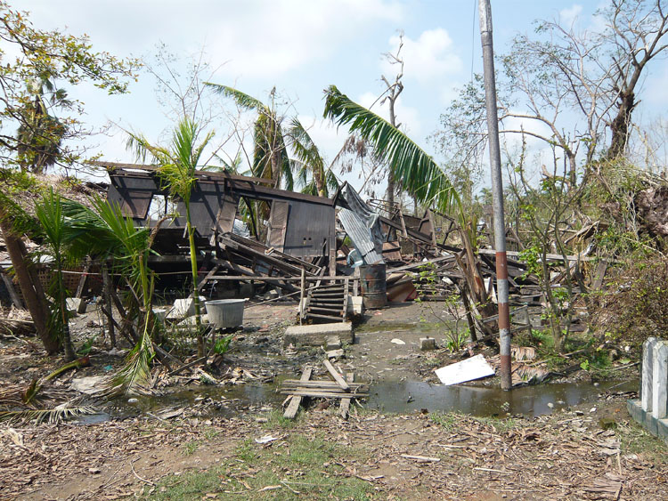 photo cyclone nargis village Kyaik let  9 au matin