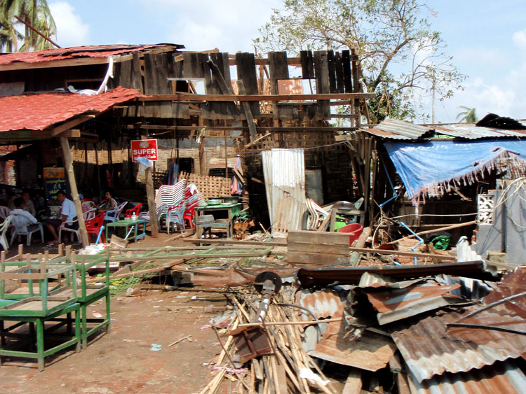 photo cyclone nargis village pyabon  let  9 au matin