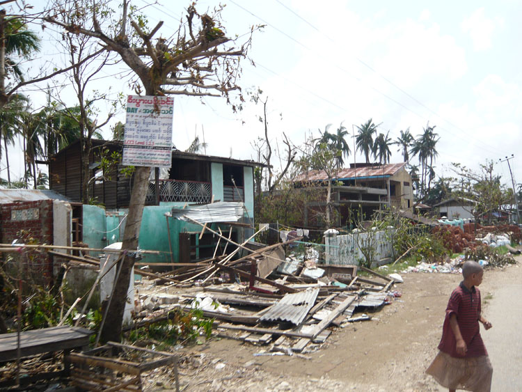 photo cyclone nargis village pyabon  let  9 au matin