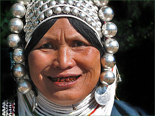 femme Akka region kentung birmanie