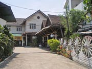 sam yweat guest house kentung birmanie