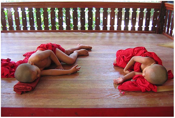 sleeping samaneras in dawei