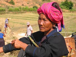 portrait pao inle lac