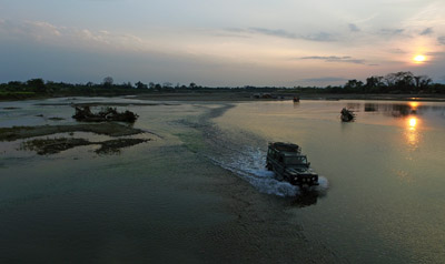 cross river in Hu Kaung valley