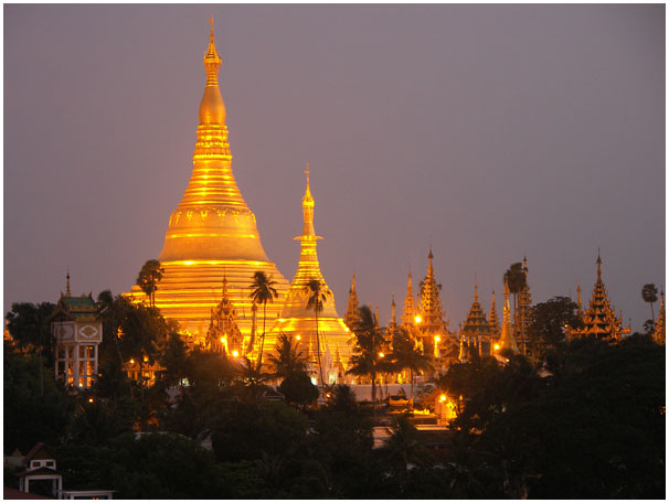 shwedagon pagoda a Yangon