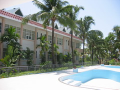 piscine sittwe hotel
